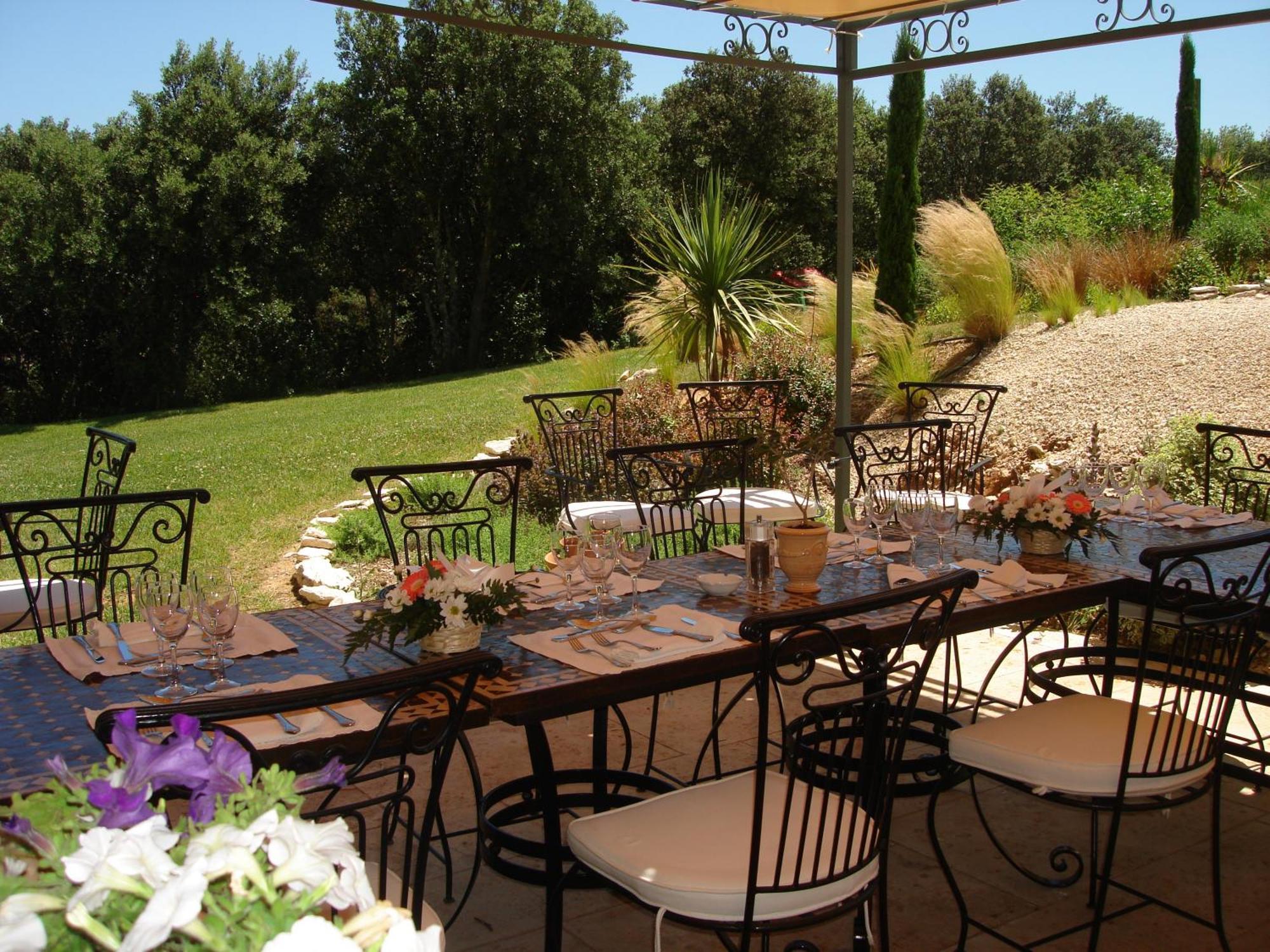 Hotel Restaurant Le Gardon - Pont Du Gard Collias ภายนอก รูปภาพ